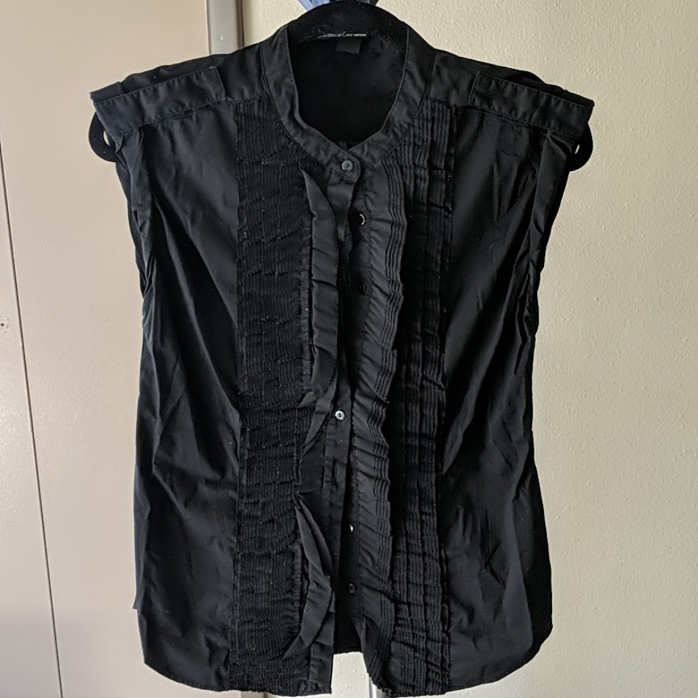Women's M sleeveless blouse